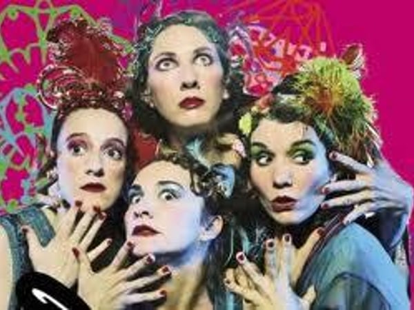Les Sea Girls