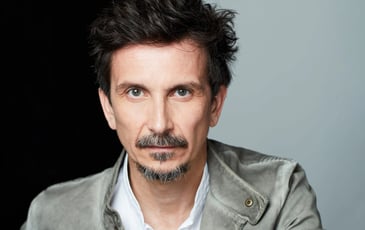 Arnaud Tsamere, Tous Contraints