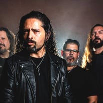 Ronnie Romero et Gus G