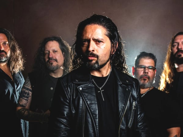 Ronnie Romero et Gus G