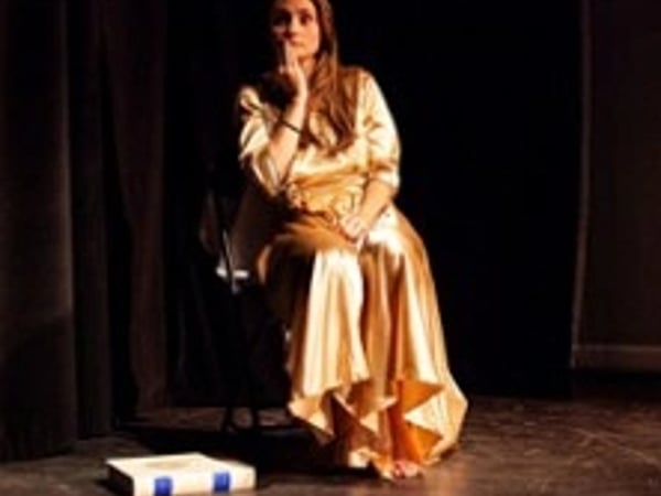La Folle et Inconvenante Histoire des Femmes