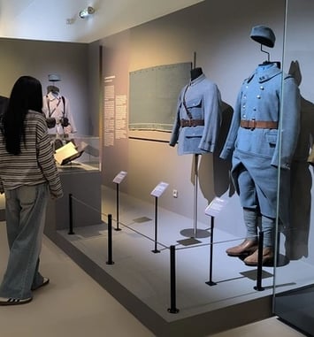 Visite de l'expo « Couleurs de guerre »