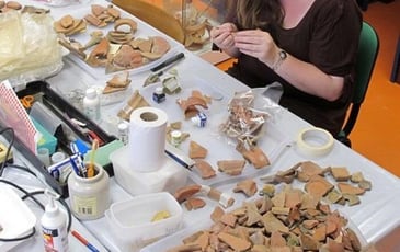 Visite guidée de la base archéologique