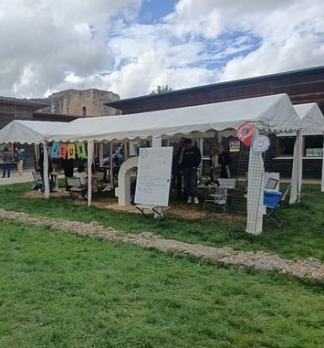 Ateliers enfants,  Dans la cour du château