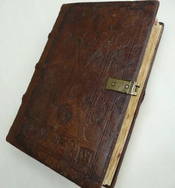 Restauration de livres anciens