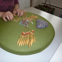 Démonstration de dentelle aux fuseaux
