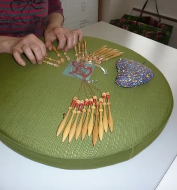 Démonstration de dentelle aux fuseaux
