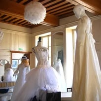 Exposition de robes de mariées allant de 1900 à 2020
