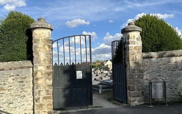 Visite des tombes remarquables du cimetière de Guignes